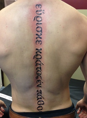 spine-script-man-tattoos
