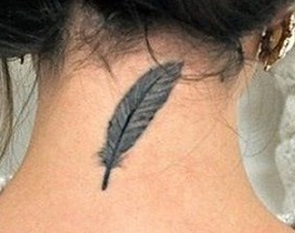 neck-tattoos-women-feather