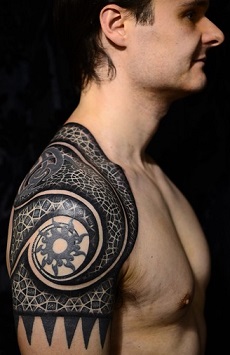shoulder-tattoos-men-tribal