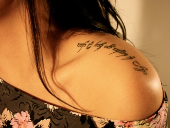 shoulder-tattoos-script-girl