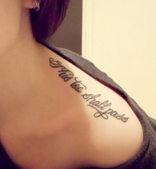 shoulder-tattoos-women-quotes