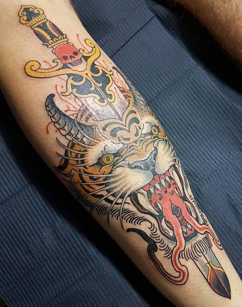 Victor Kludge tiger tattoo