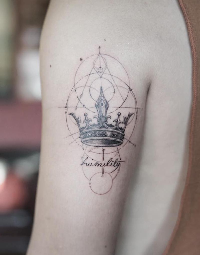Crown Tattoo by Nando Tattoo-