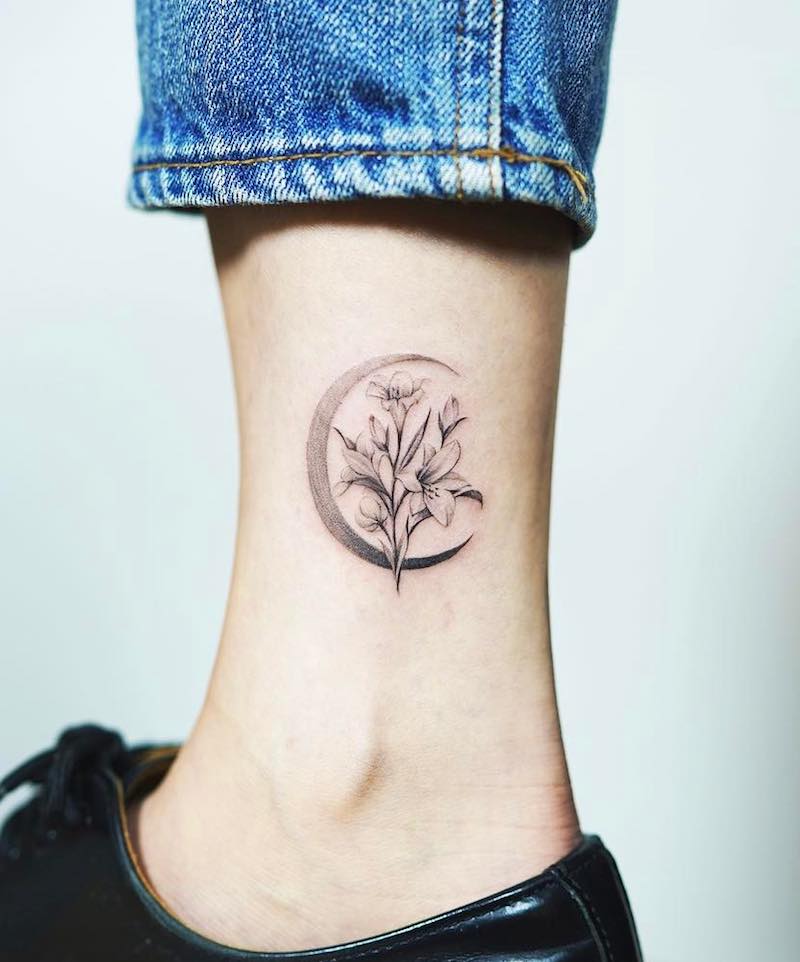 Lily Tattoo by Nando Tattoo