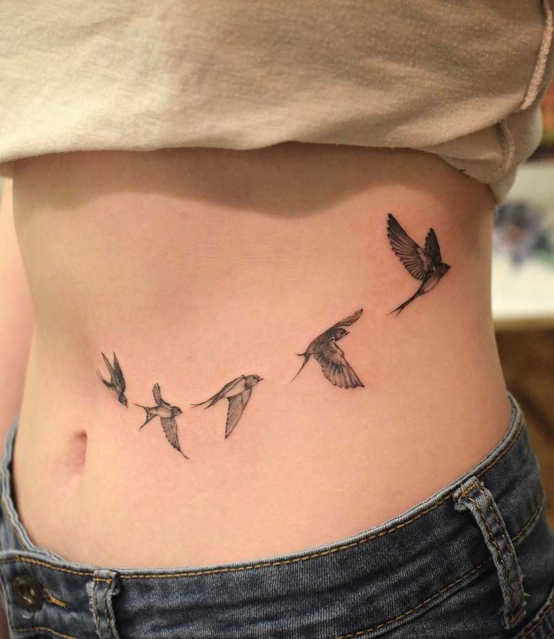 Swallow Tattoo by Tattooist Grain-