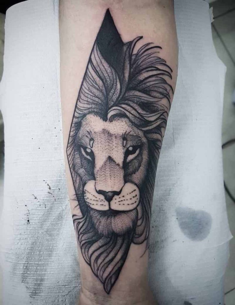 Lion Tattoo - Tattoo Insider