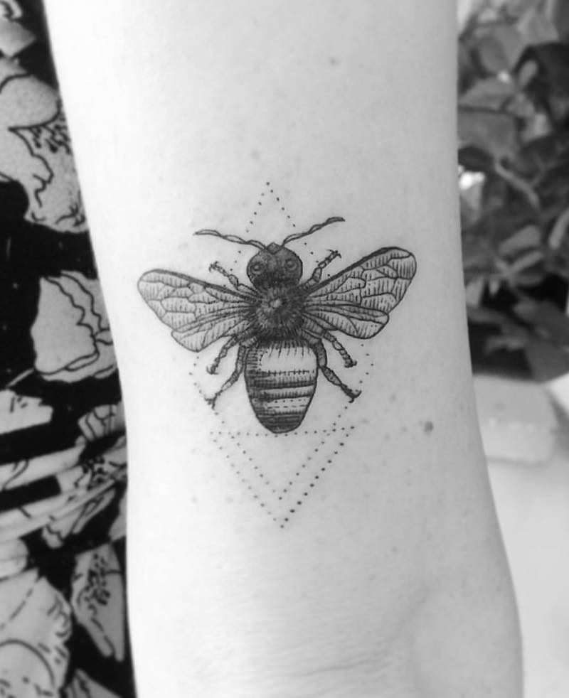 Bee Tattoo 7 by Alexandyr Valentine