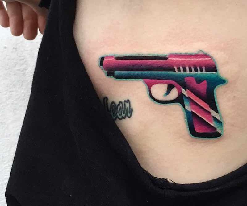 Gun Tattoo by Daria Stahp