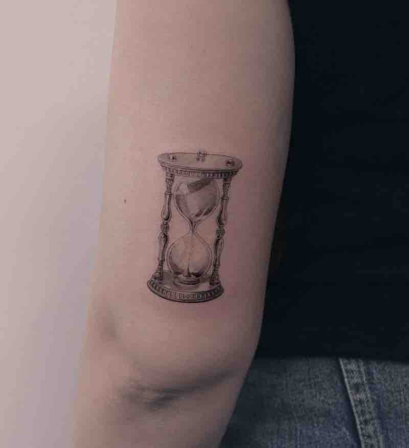 Hourglass Tattoo by Zipin Black