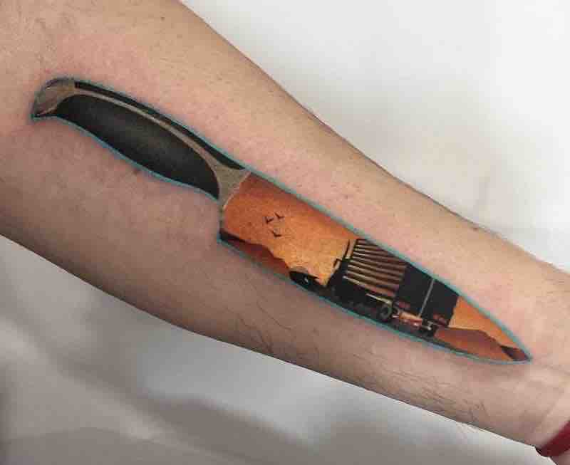 Knife Tattoo by Daria Stahp