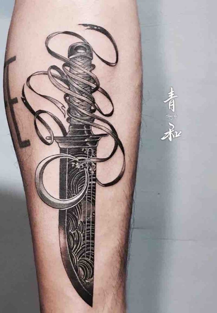 Knife Tattoo by Giant Lee