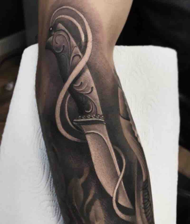 Knife Tattoo by Lee Compton